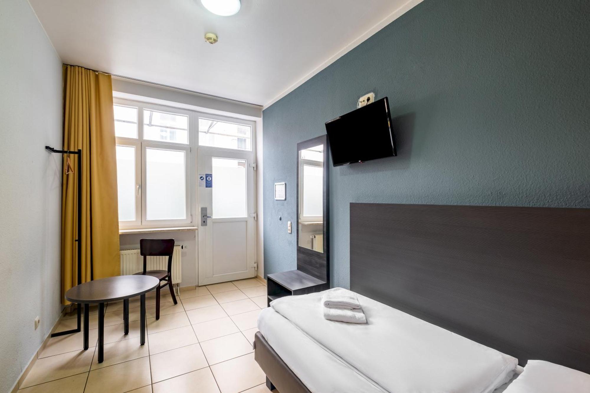 Hotel A&O Muenchen Hauptbahnhof Camera foto